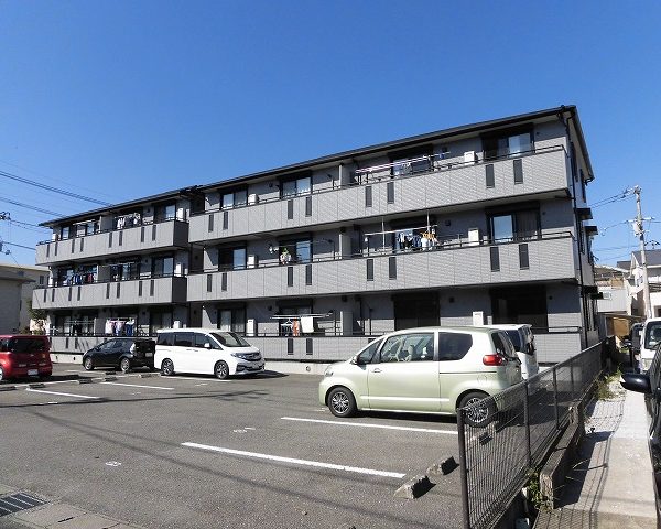 高知市海老ノ丸2LDK☆札場東公園まで110ｍ、徒歩2分で遊びに行けます♪