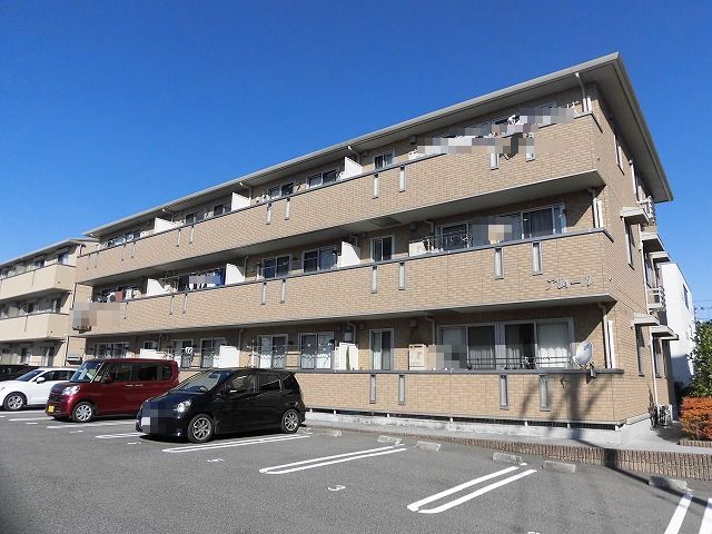 高知市杉井流ペット可の２ＬＤＫ♪３階建て２階の角部屋♪