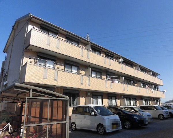 高知市北久保、３階建て２階の１ＬＤＫ♪