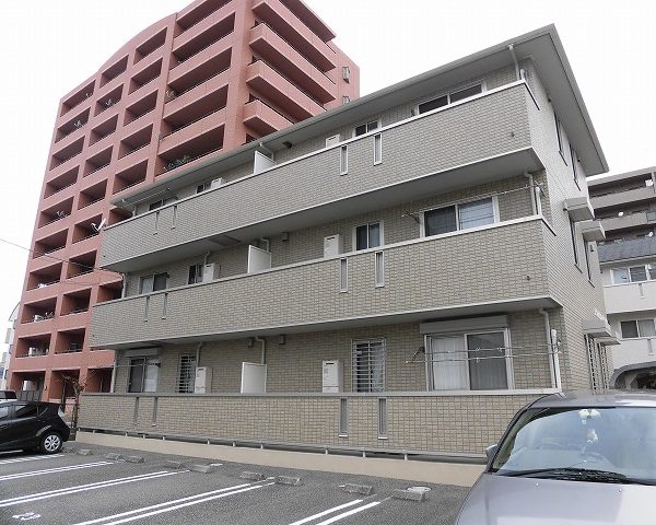 高知市北川添のペットと一緒に住める３階建て最上階の１LDK♪