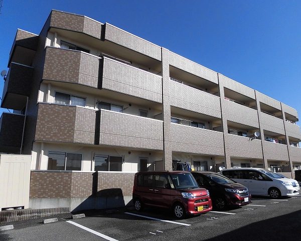 高知市北久保、オートロック付きの２LDK中部屋♪