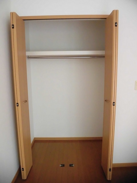 洋室のクローゼット 洋室のクローゼット