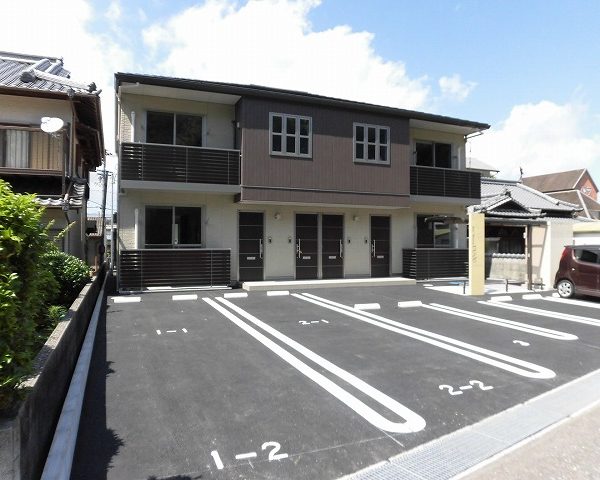高知市大津甲、舟入川沿いに佇む３LDK２階角部屋♪
