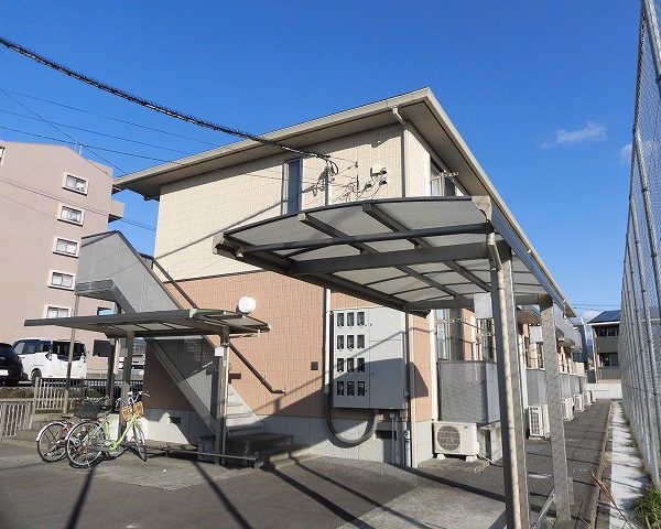 高知市大津乙、大津バイパス近くの1ＬＤＫ１階中部屋♪