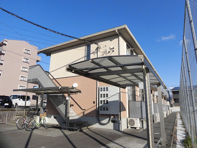 高知市大津乙、大津バイパス近くの1ＬＤＫ１階中部屋♪