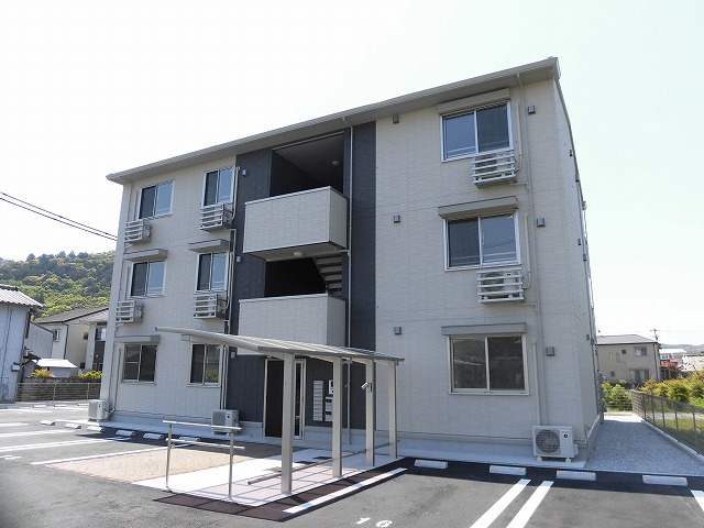 高知市介良乙♪3階建て最上階 2LDKのお部屋♪ 高知市介良乙♪3階建て最上階 2LDKのお部屋♪