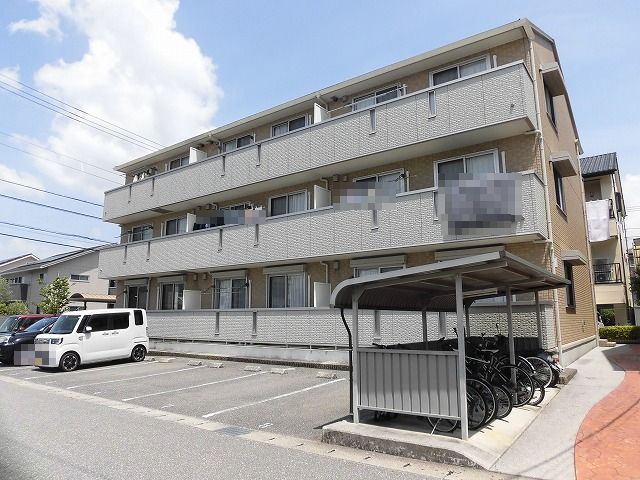 高知市南御座、３階建て 最上階中部屋１ＬＤＫ♪