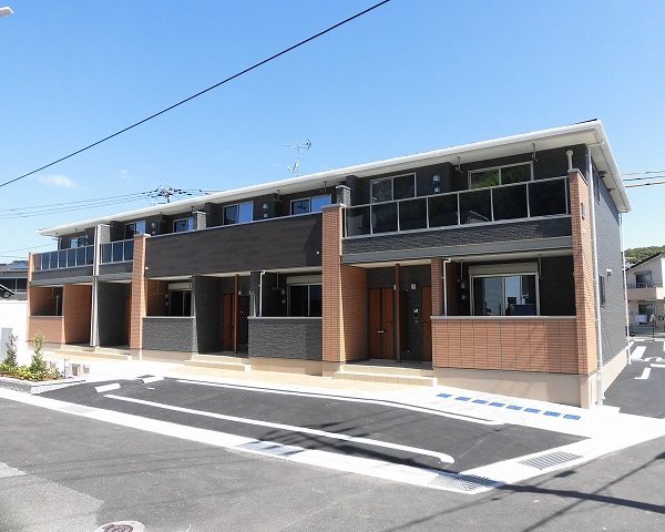 高知市介良甲の築浅☆２階建て１階２LDKの角部屋☆