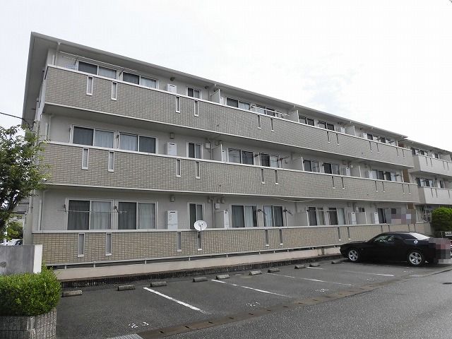 高知市杉井流の3階建１階2DKの中部屋♪