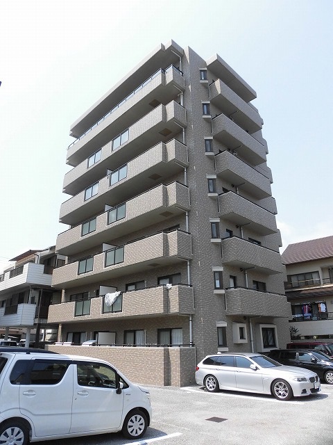 高知市城見町ＲＣ造７階建て１階の２ＬＤＫのお部屋♪