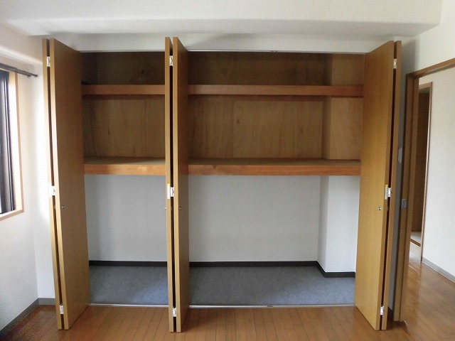 8帖洋室のクローゼット 8帖洋室のクローゼット