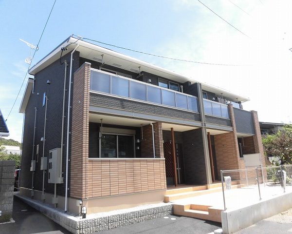 高知市介良甲、２階建て２階２ＬＤＫの角部屋☆