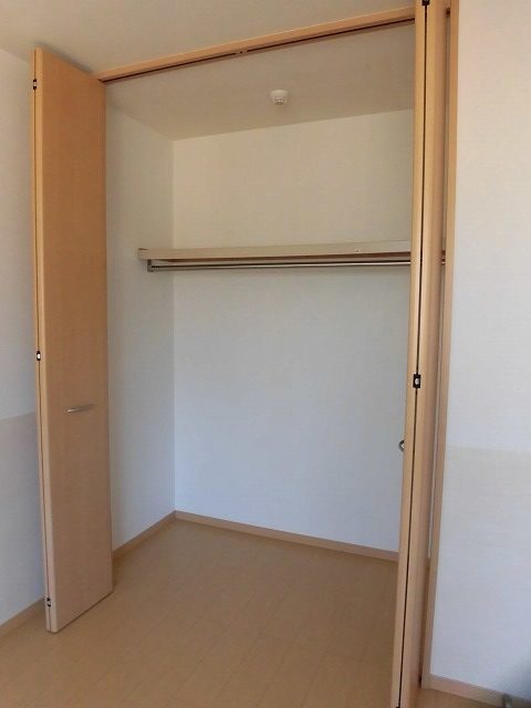 北側洋室のクローゼット 北側洋室のクローゼット