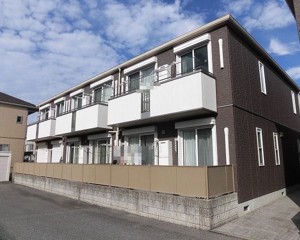 高知市杉井流２階建て 専用庭付き１階２DK♪