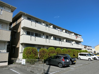 高知市杉井流 3階建て2階、2DKの中部屋♪ 高知市杉井流 3階建て2階、2DKの中部屋♪