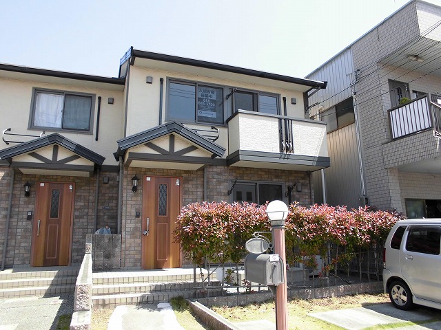 高知市札場3LDK☆2階建てメゾネットタイプで上下階専有です☆ 高知市札場3LDK☆2階建てメゾネットタイプで上下階専有です☆