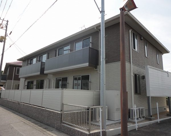 大津バイパス沿いの２ＬＤＫ、ペット飼育可能のお部屋♪