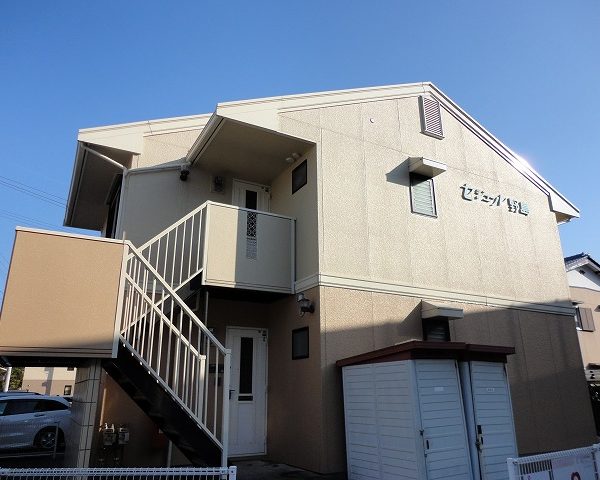 高知市大津乙の２階建て１階、角部屋２ＬＤＫ♪