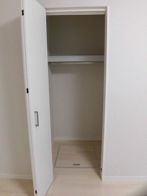 洋室のクローゼット 洋室のクローゼット