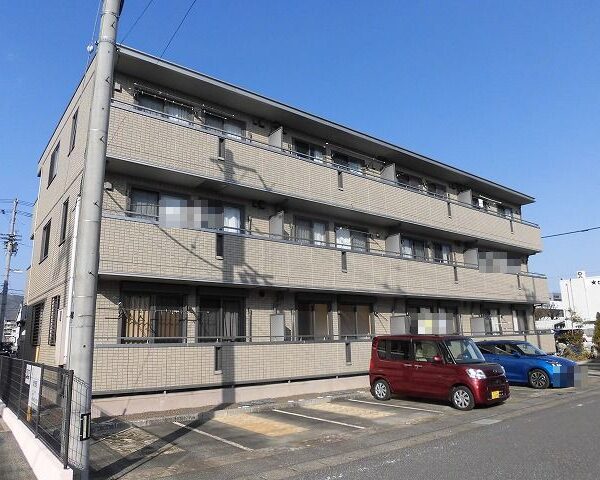 高知市北御座、３階建て１階中部屋の２ＤＫ♪