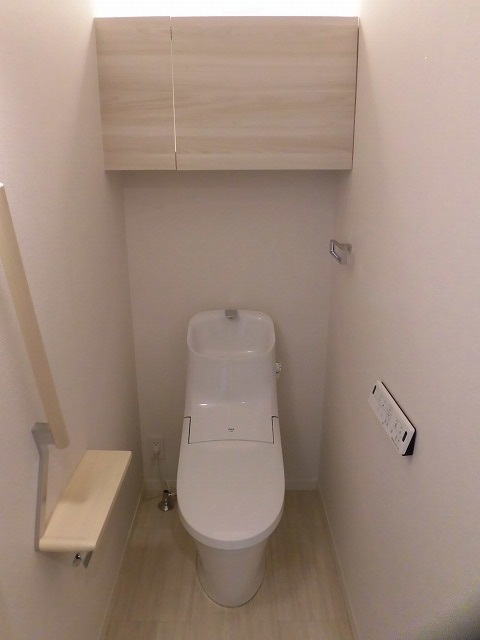 温水洗浄便座付トイレ 温水洗浄便座付トイレ