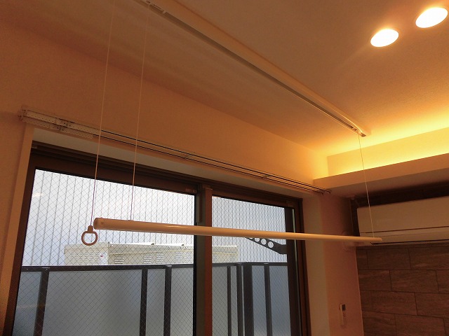 室内物干し1機・エアコン1台付 室内物干し1機・エアコン1台付