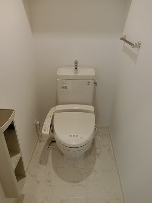 温水洗浄便座付トイレ 温水洗浄便座付トイレ