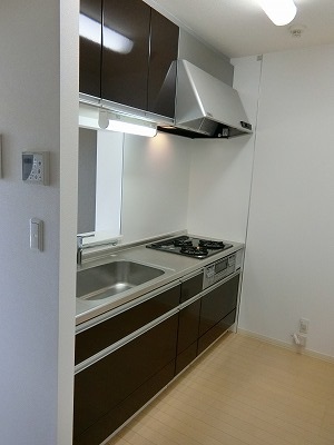 3口ガスコンロ付きのキッチン 3口ガスコンロ付きのキッチン