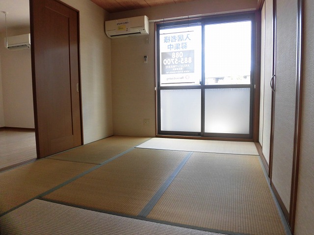 南側6帖和室 南側6帖和室