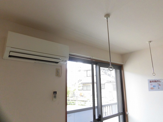 室内物干しはリビングに1機付 室内物干しはリビングに1機付