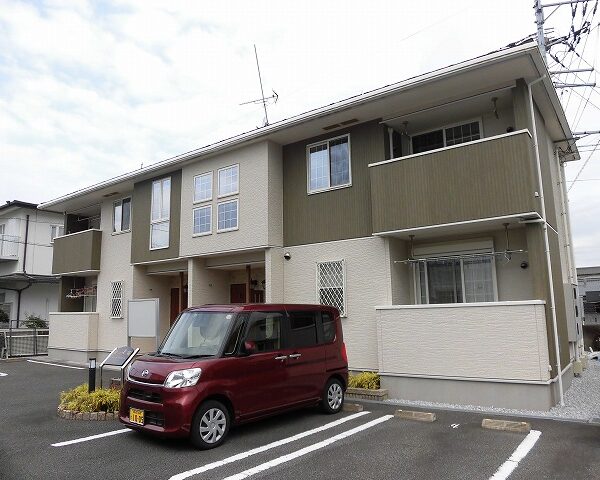 高知市介良乙、2階建て１階角１ＬＤＫのお部屋♪