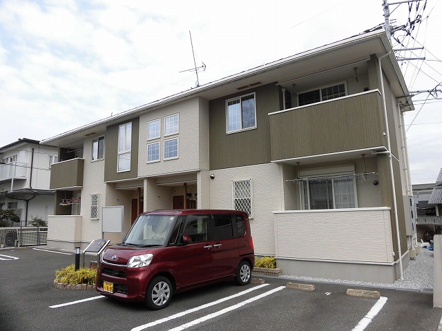 高知市介良乙、2階建て２階角１ＬＤＫのお部屋♪