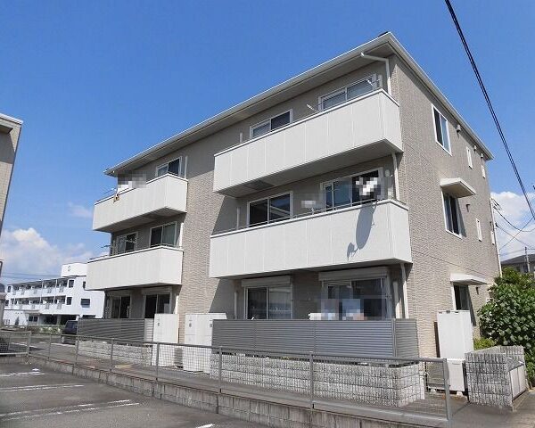 高知市杉井流 人気エリアの３階建１階の２ＬＤＫ☆