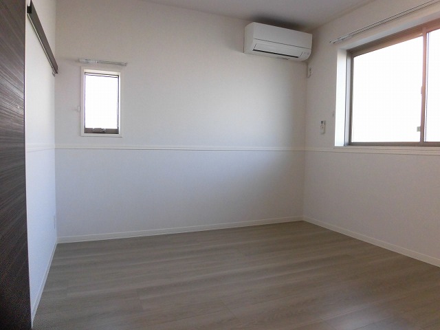 6.2帖の北側洋室 6.2帖の北側洋室