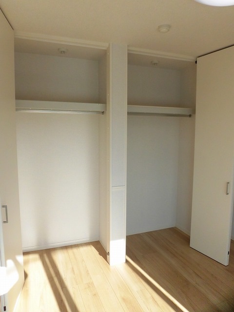 洋室のクローゼット 洋室のクローゼット