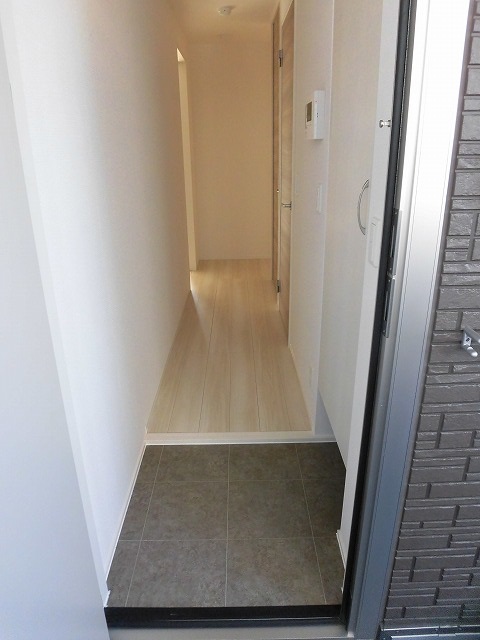 段差の低い玄関です 段差の低い玄関です