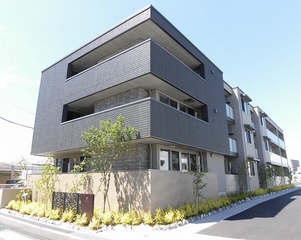 高知市高須２丁目の新築マンション☆３階建て最上階２ＬＤＫの中部屋☆