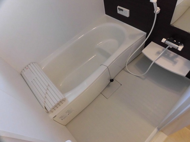 追炊きと浴室換気乾燥機付の一坪風呂