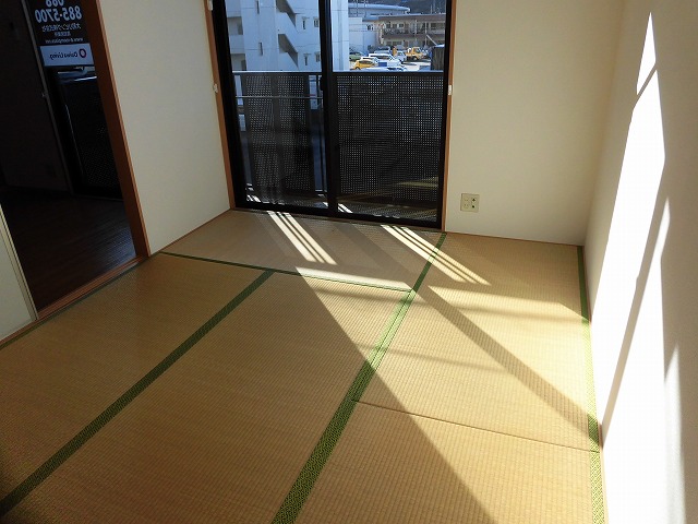 南側6帖和室 南側6帖和室