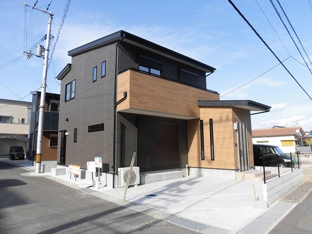 【売家】高知市高須新木 電車通り沿いの新築３ＬＤＫ完成済み♪