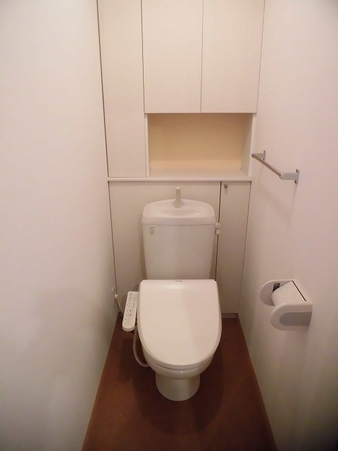 温水洗浄便座機能付きトイレ 温水洗浄便座機能付きトイレ