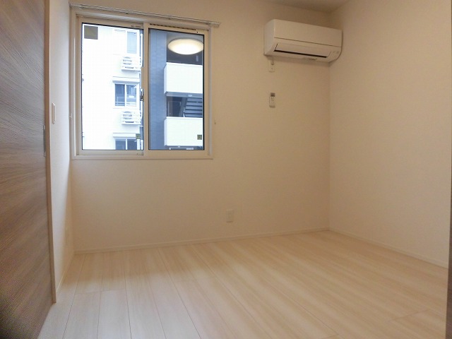 南側4.5帖洋室 南側4.5帖洋室