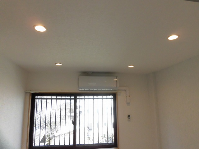 照明はダウンライト 照明はダウンライト