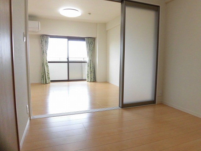 リビング横4.5帖洋室 リビング横4.5帖洋室