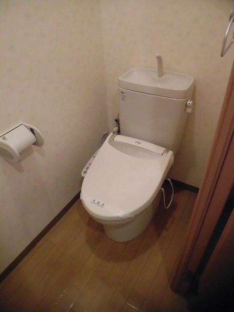 温水洗浄便座付トイレ 温水洗浄便座付トイレ