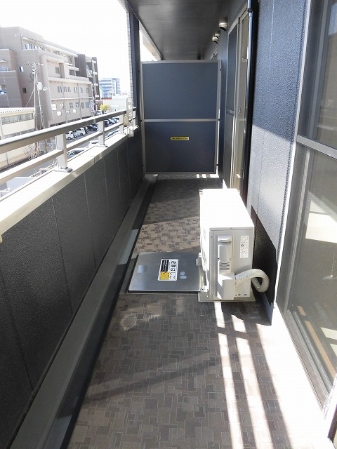 バルコニー バルコニー