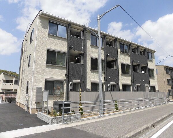 高知市介良乙☆３階建て１階の２Ｋ☆