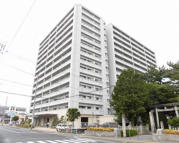 高知市桜井町、分譲賃貸３ＬＤＫ５階中部屋♪