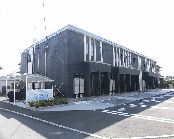 高知市介良乙 築浅２階建て１階の１ＬＤＫのお部屋☆