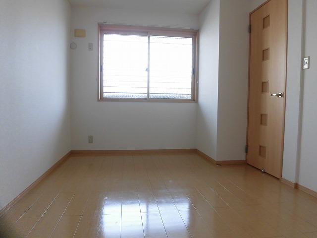 北側5.8帖洋室 北側5.8帖洋室